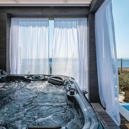 Cozy In With Jacuzzi Crikvenica